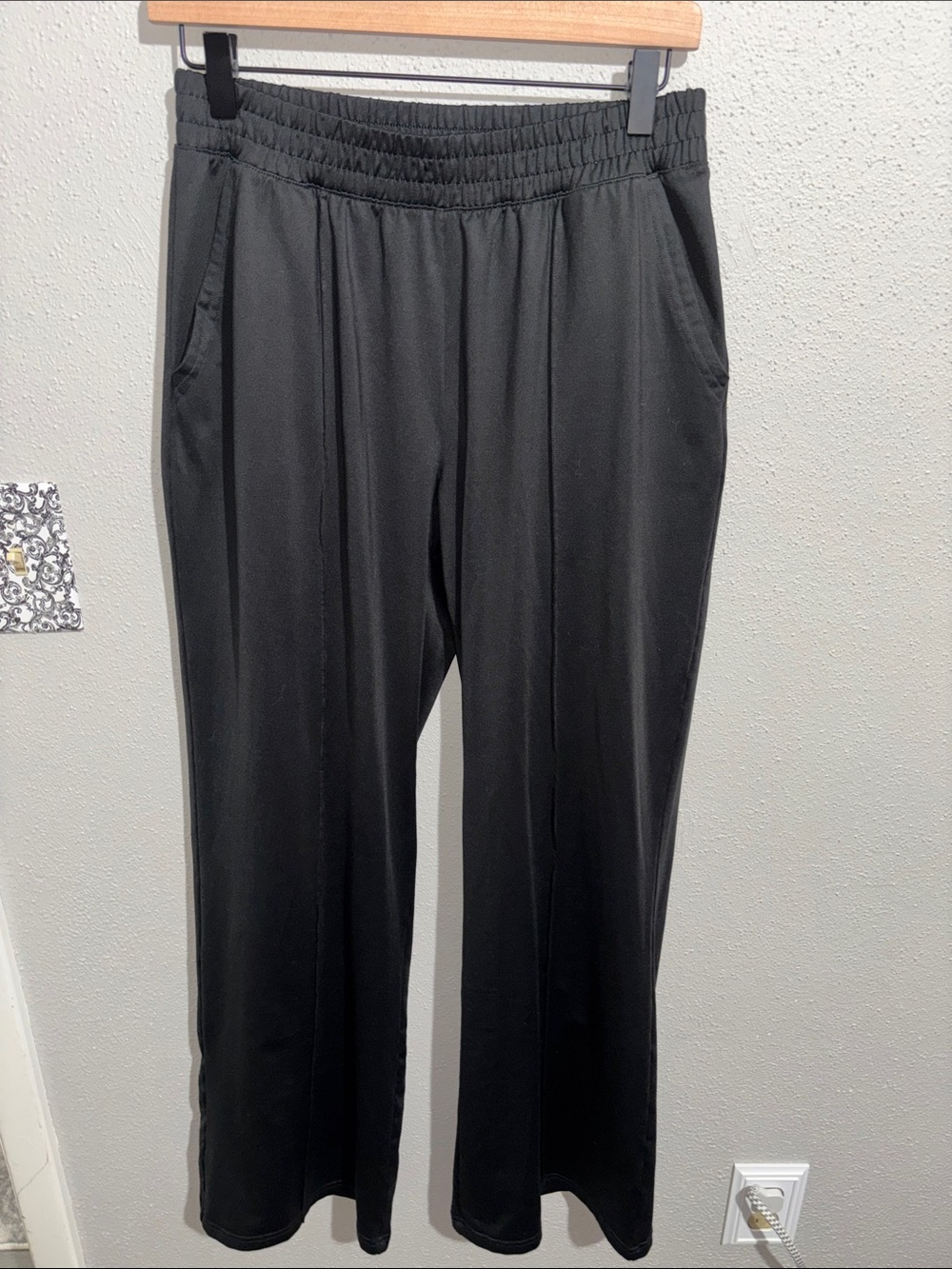 OFFLINE By Aerie Real Me XTRA High Waisted Trouser  (size Medium)